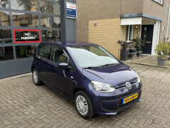 Volkswagen-up!-2